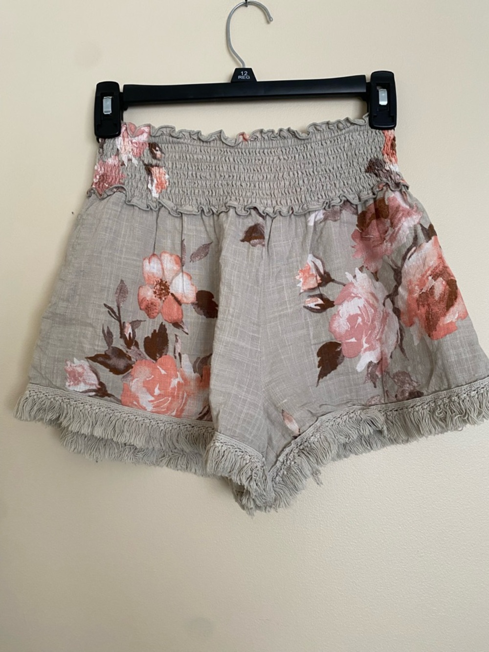 ILLA ILLA Beige Floral Smocked High-Waist Shorts with Fringe